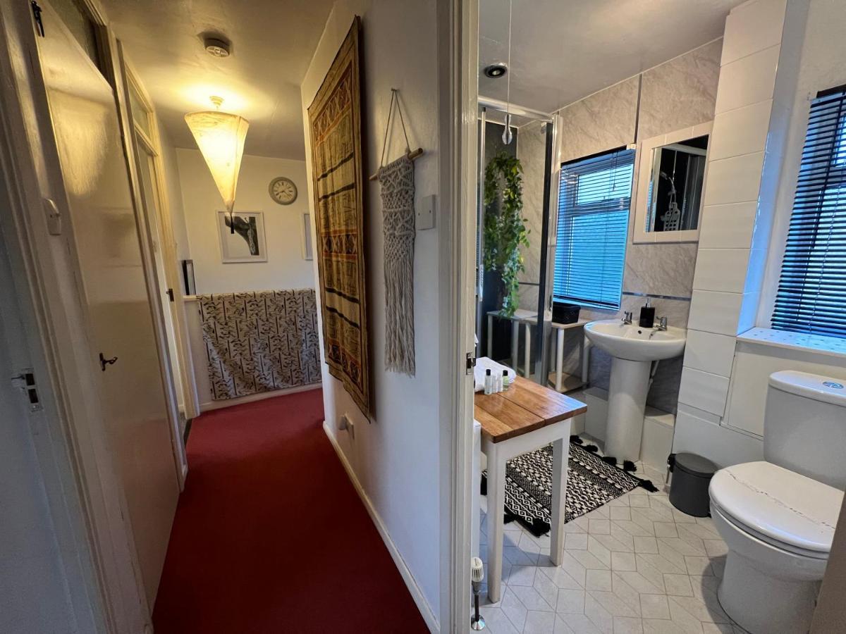 Cosy Private Accommodation In Corsham, Near Bath Extérieur photo